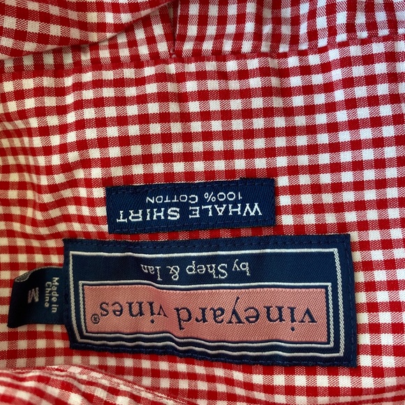 Men’s Vineyard Vines button down - Picture 2 of 2